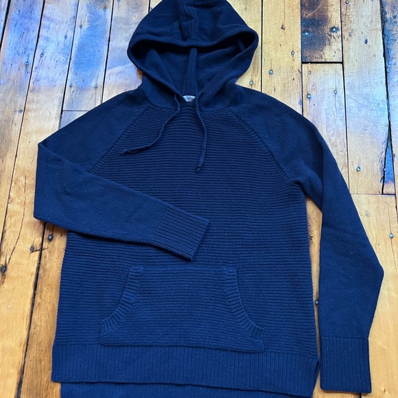 Athleta Women’s Small 100% Cashmere Pullover Hoodie Sweatshirt Navy Blue Comfort - Picture 1 of 10